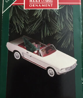 CLASSIC CARS: 1966 MUSTANG - HALLMARK-ORNAMENT Supply